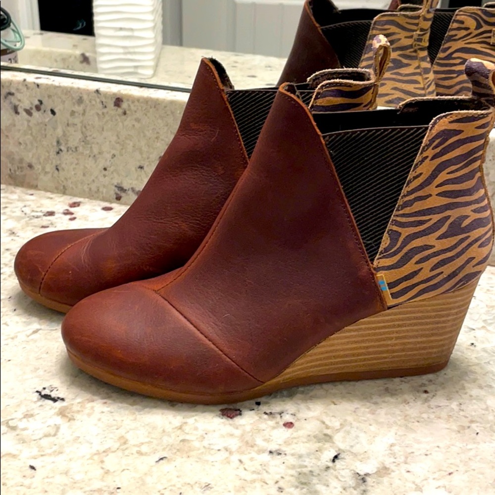 Toms booties 8